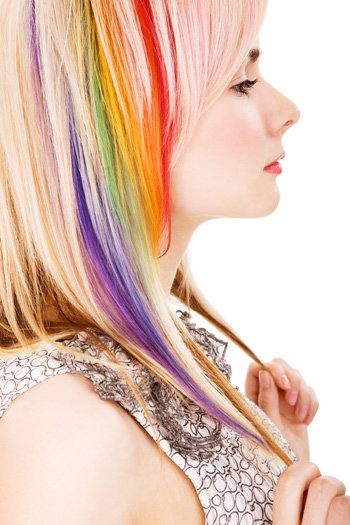 ชอล์กเปลี่ยนสีผม สไตล์ Dip-Dye Hair คุณเองก็ทำได้