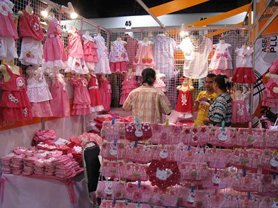 “คิดถึง Kid” แฟชั่นทั้งร้านสีชมพู พลิกชีวิตแม่ค้าตลาดนัดสู่เถ้าแก่เนี้ย