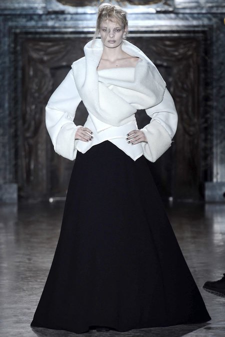 BST Thu 2013 cực độc đáo từ Gareth pugh