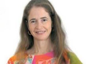 חטטנית: בארון של מעצבת האופנה אליאן סטולרו
