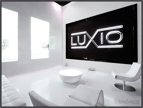 Luxio, Ecran plat - la démesure