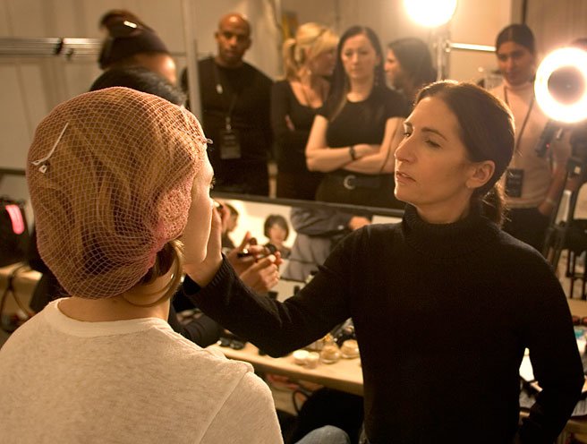Estée Lauder, Bobbi Brown,และมากกว่านั้น : 5 การเปลี่ยนแปลงมาสู่ความงามของชาวอเมริกัน