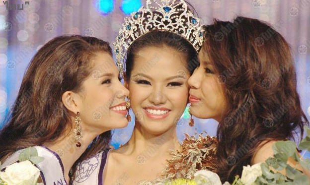 บัณฑิตนิติฯลูกพ่อขุน คว้ามิสไทยแลนด์เวิลด์ 2010 "งามอย่างมีคุณค่า เพื่อการศึกษาของเด็ก