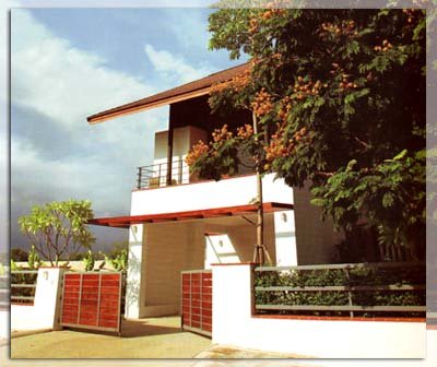 บ้านโปร่งริมทะเลสาบ