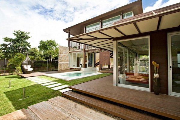 บ้านโมเดิร์น สร้างขึ้นอย่างยั่งยืน ในคอสตาริกา