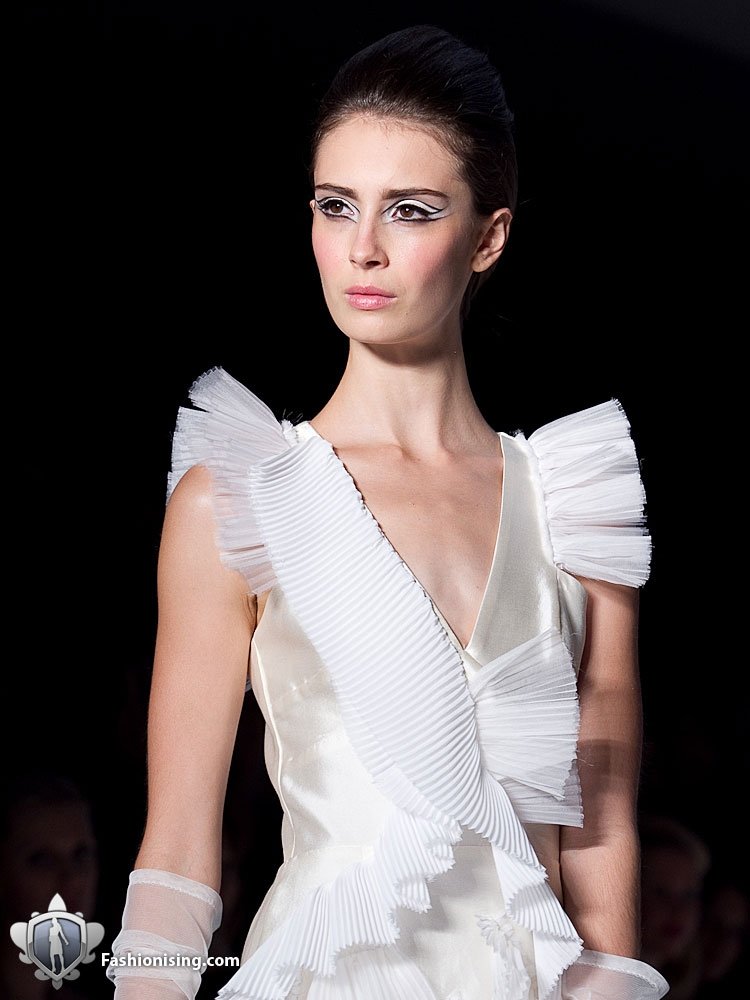 Nicola Finetti Spring / Summer 2010 ในสัปดาห์แฟชั่นที่ออสเตรเลีย