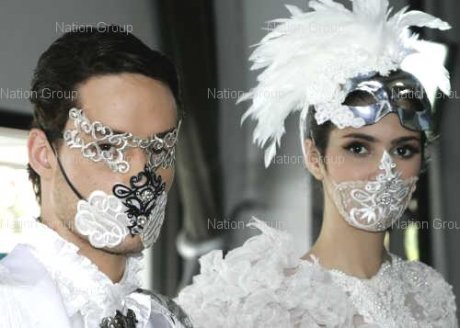 บ่าวสาวสู้หวัดพันธุ์ใหม่