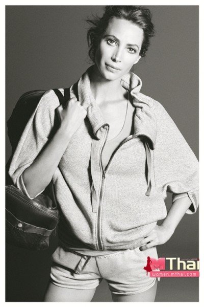 เปิดตัว เสื้อผ้ากีฬา  Esprit Wellness Collection 2012