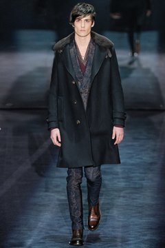 เสื้อผ้าผู้ชายจาก Gucci