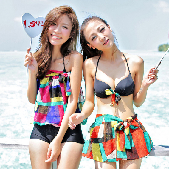 น่ารักสดใส กับชุดเที่ยวทะเล แบบเซทคู่ซี้  คู่เลิฟ!!