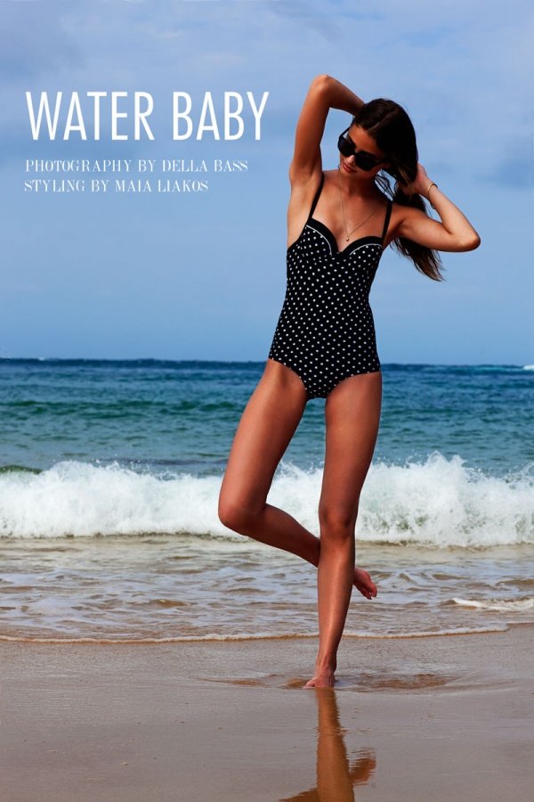 Taylor Hill quyến rũ cùng áo tắm trên Tạp chí FGR [Photos]