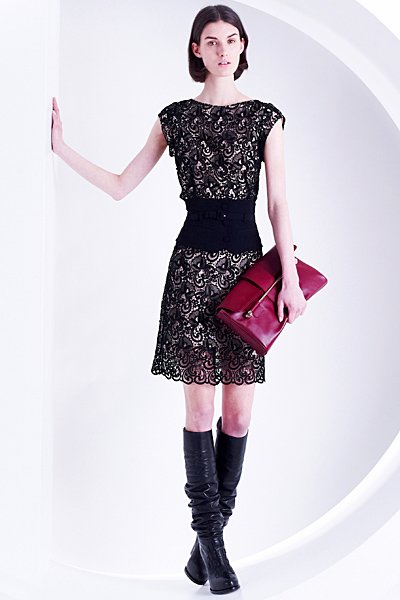 Cá tính & ngọt ngào quyện cùng BST Thu 2013 từ Viktor& Rolf