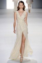 Thướt tha dáng ngọc cùng Elie Saab