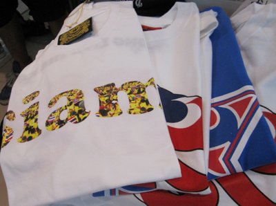 “9face” เสื้อผ้าสไตล์ฮิพฮอป ผลงานนักร้องดังไทเทเนียม