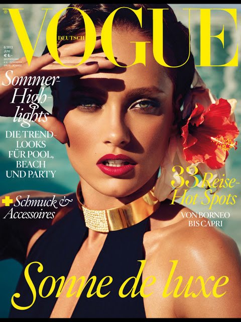 Karmen Pedaru quyến rũ gọi hè trên bìa tạp chí Vogue Đức tháng 6/2013.