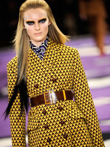 เคล็ดลับการแต่งหน้าเก๋ๆจากรันเวย์แฟชั่น Prada