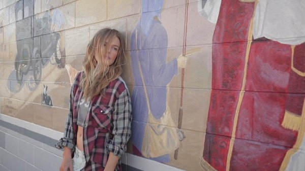 Chiến dịch quảng bá BST Festival của Kate Bosworth và Topshop. [PHOTOS + VIDEO]