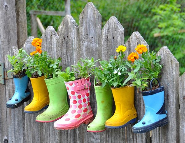 DIY: Chậu cây tái chế thân thiện với môi trường.
