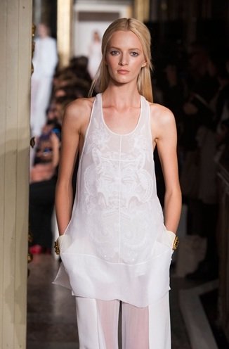 เปิดยังไงให้ “ไม่โป๊” แต่แซ่บลื้ม! ด้วย “Sheer Style”