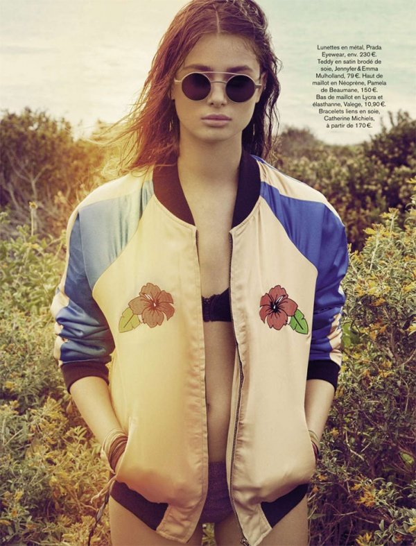 Cùng Taylor Hill trãi nghiệm mùa hè trên tạp chí Glamour Pháp.