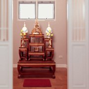 ห้องพระอยู่ชั้นล่างได้หรือไม่