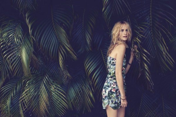 Poppy Delevingne tiếp tục làm người mẫu đại diện cho BST Vero Moda Hè 2013 . [PHOTOS + VIDEO]