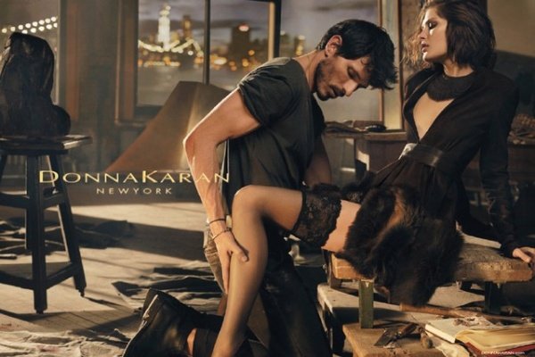 Chiến dịch quảng bá Thu 2013 đầy khiêu khích của Donna Karan.