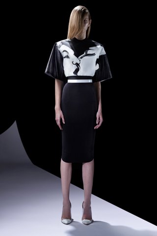Độc đáo BST thời trang mới nhất của Mugler tại Resort 2013