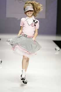 สวยใสวัยเด็ก กับเทรนด์ลายสก๊อต