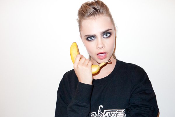 Cara Delevingne Quậy Tưng Bừng Trước Ống Kính Của Terry Richardson [PHOTOS]