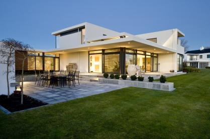 บ้านโมเดิร์น ล้อมด้วยทิวทัศน์
