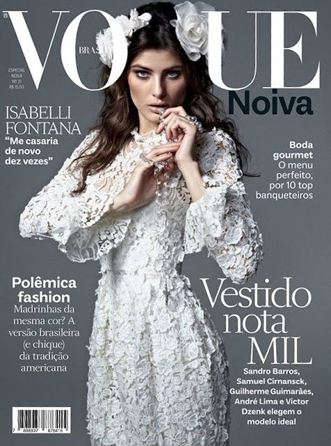 Isabeli Fontana quyến rũ cùng sắc trắng trên bìa tạp chí Vogue Noiva Brazil.