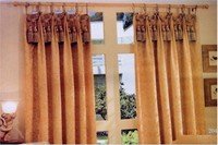 遮光吸音利于气氛营造　窗帘"健康性"有讲究
