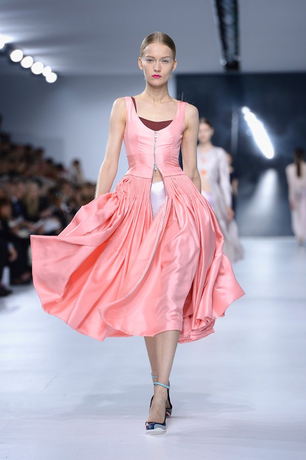 Dior ra mắt BST Cruise 2014 đầy sang trọng và cuốn hút
