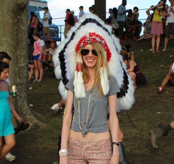 Street Style Bắt Mắt Tại Lễ Hội Âm Nhạc Governors Ball, New York