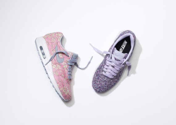 Thoả Sức Kết Hợp Vải Hoa Của Liberty Of London Lên Giày Nike