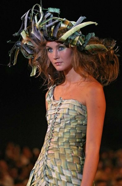 Jean Paul Gaultier แฟชั่นหรูบนสถานีรถไฟมอสโก