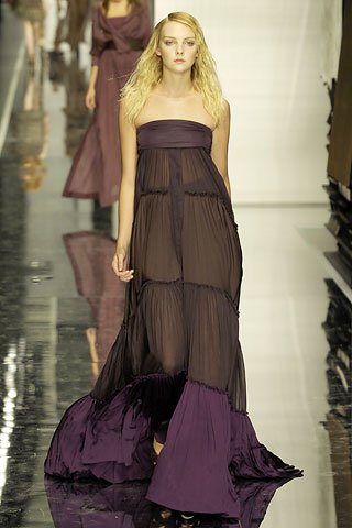 Maxi is More  แปลงกายเป็นสาวฮิปปี้ ด้วยชุด Maxi Dress ยาวกรอมเท้า