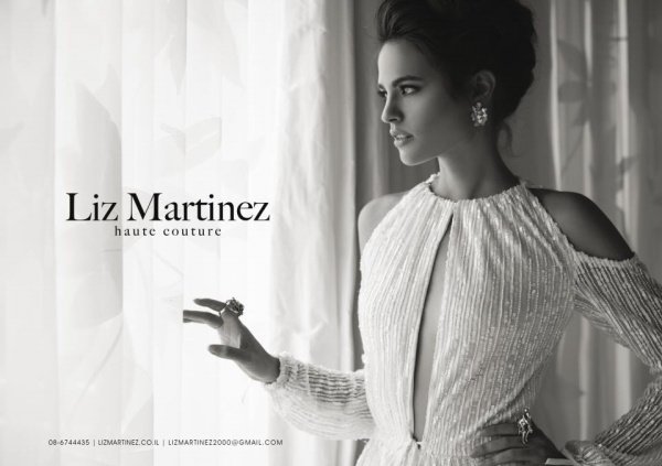 Tôn vẻ đẹp kiêu sa của các cô dâu với BST cưới Liz Martinez 2013.[PHOTOS + VIDEOS]