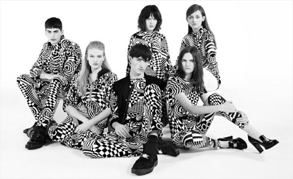 BST Versus Thu / Đông 2013 của Versace.